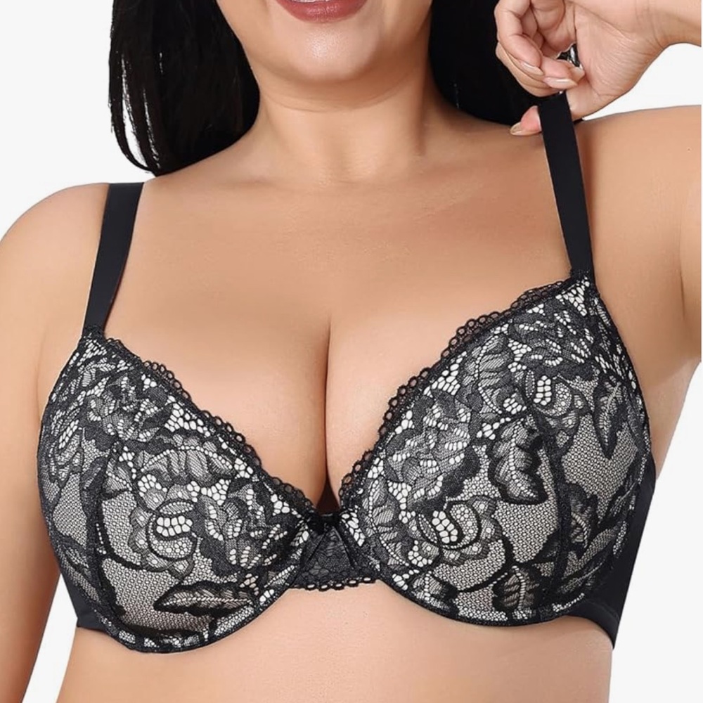 NWT Full Coverage Underwire Plus Plunge Lightly Lined Molded Lace Cups Bra